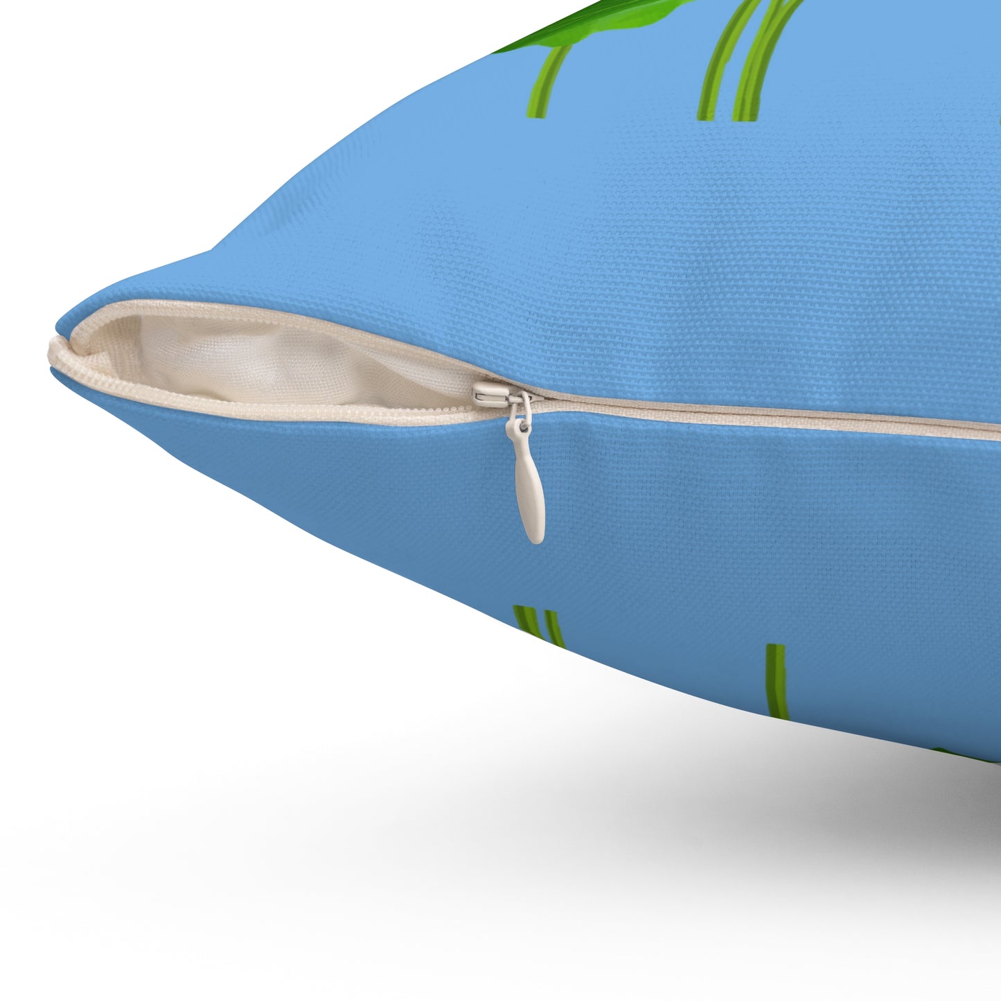 Cuidarse a uno mismo también es un lenguaje de amor, almohada con diseño de flores florecientes, almohada azul con flores rosas, almohada decorativa