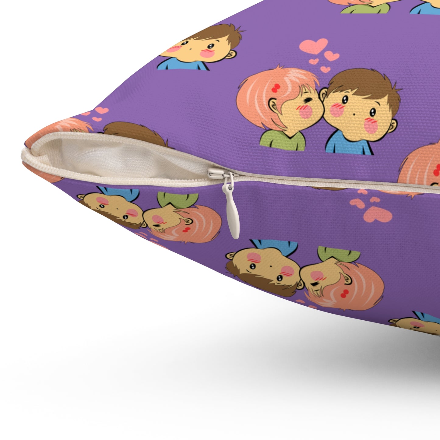 Abrazo de amor: almohada estampada con beso morado