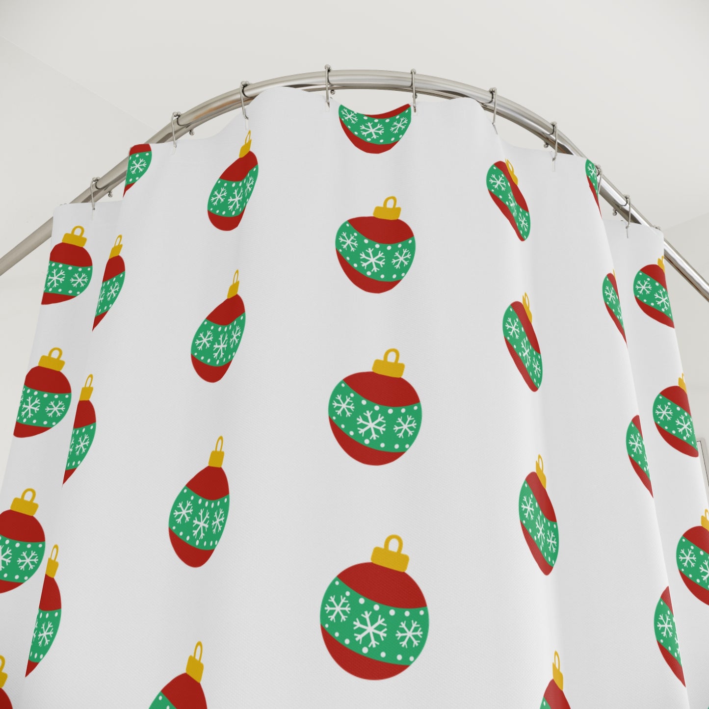 Cortina de ducha con motivos festivos y adornos navideños