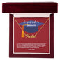 Collar de graduación con el mensaje Orgullo y alegría de mamá | Un regalo sincero para una madre: collar con nombre personalizado
