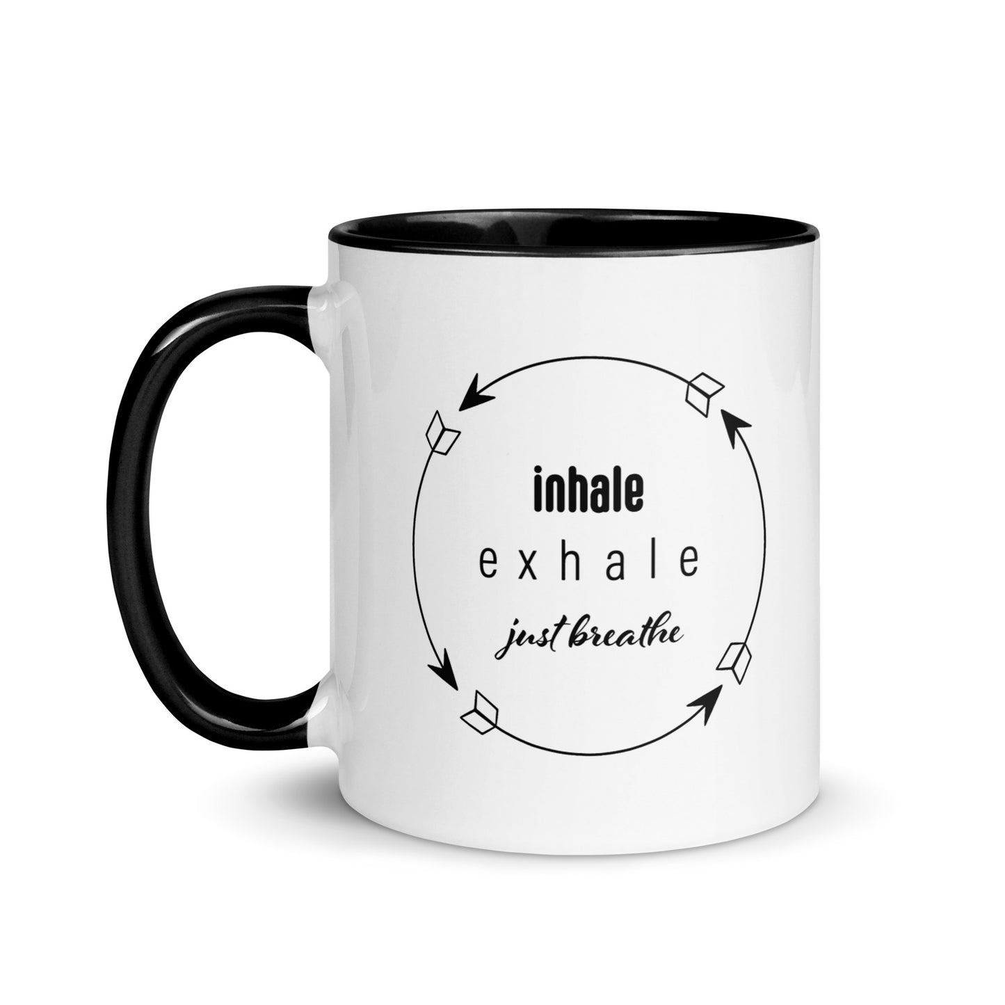 Respiraciones tranquilas: taza de café con serenidad guiada por flechas