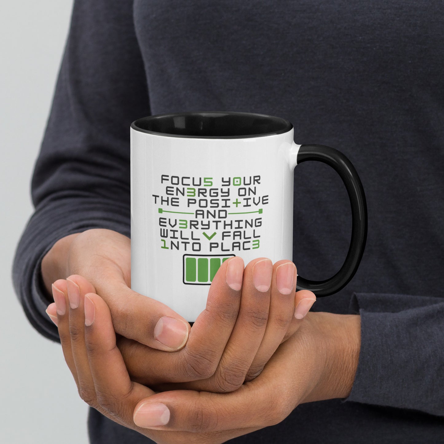 Taza de café con energía optimista