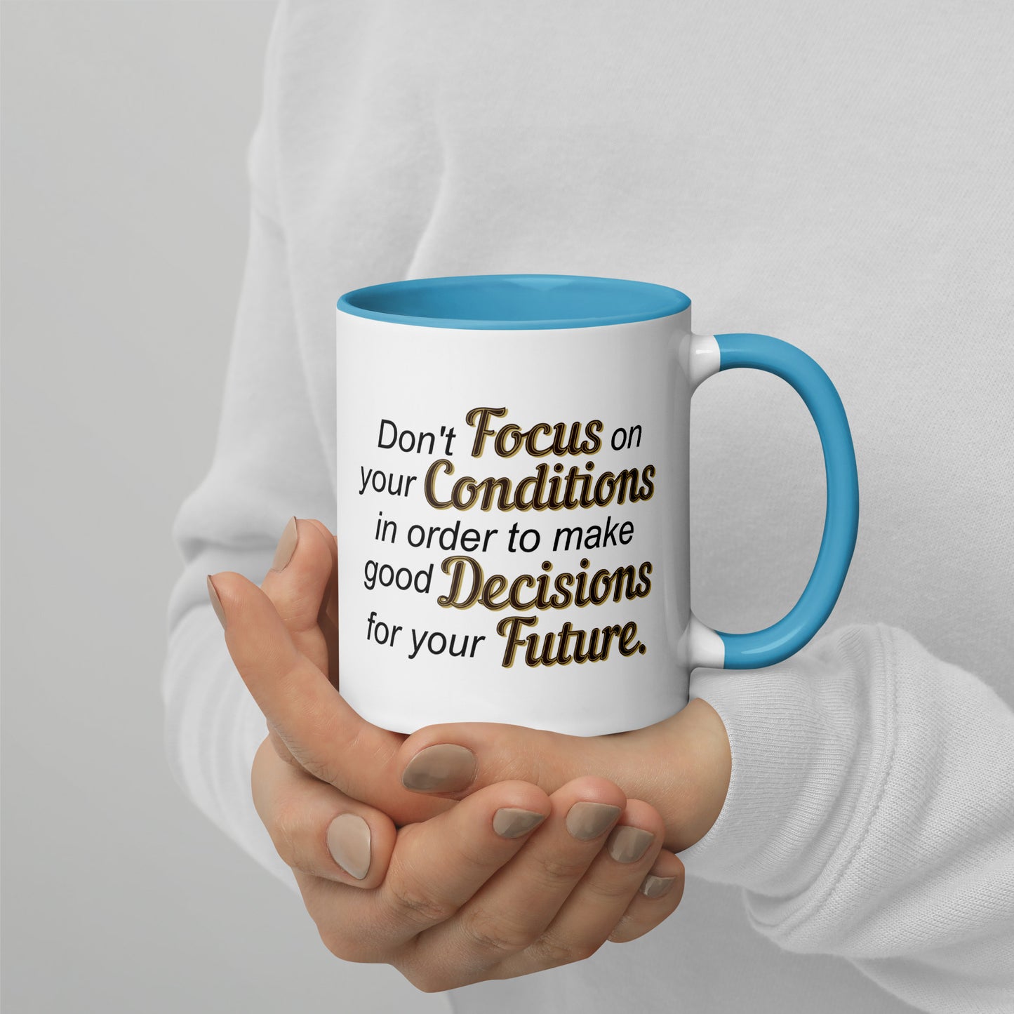 Taza de café para tomar decisiones con visión de futuro