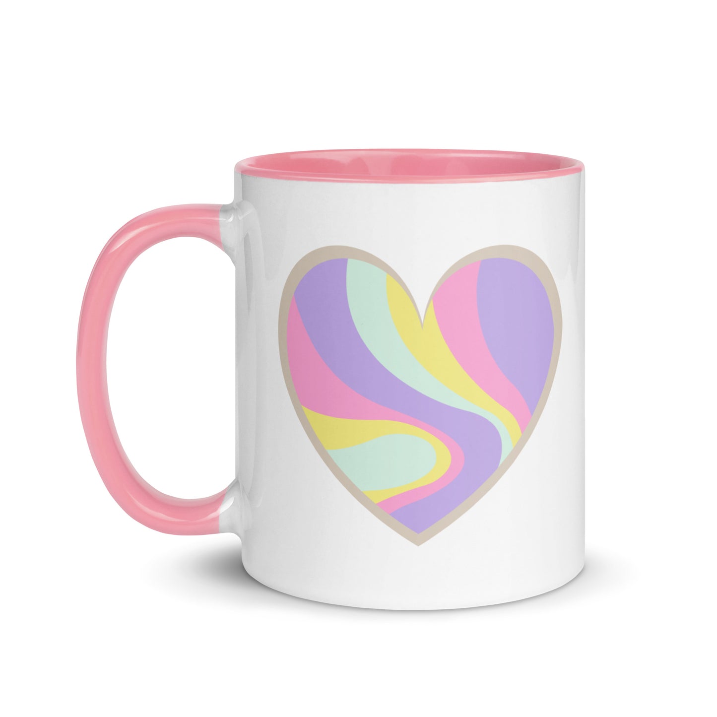 Taza de café colorida con corazón en llamas