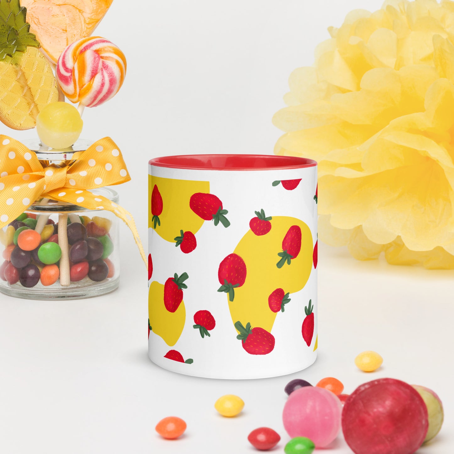 Taza de café armonía de bayas dulces