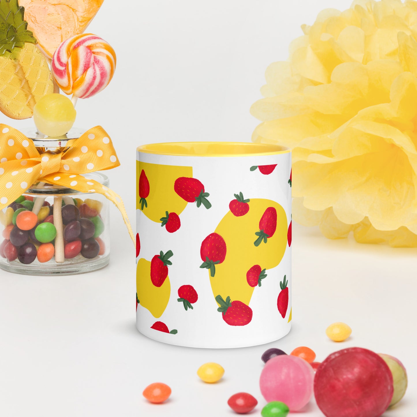 Taza de café armonía de bayas dulces