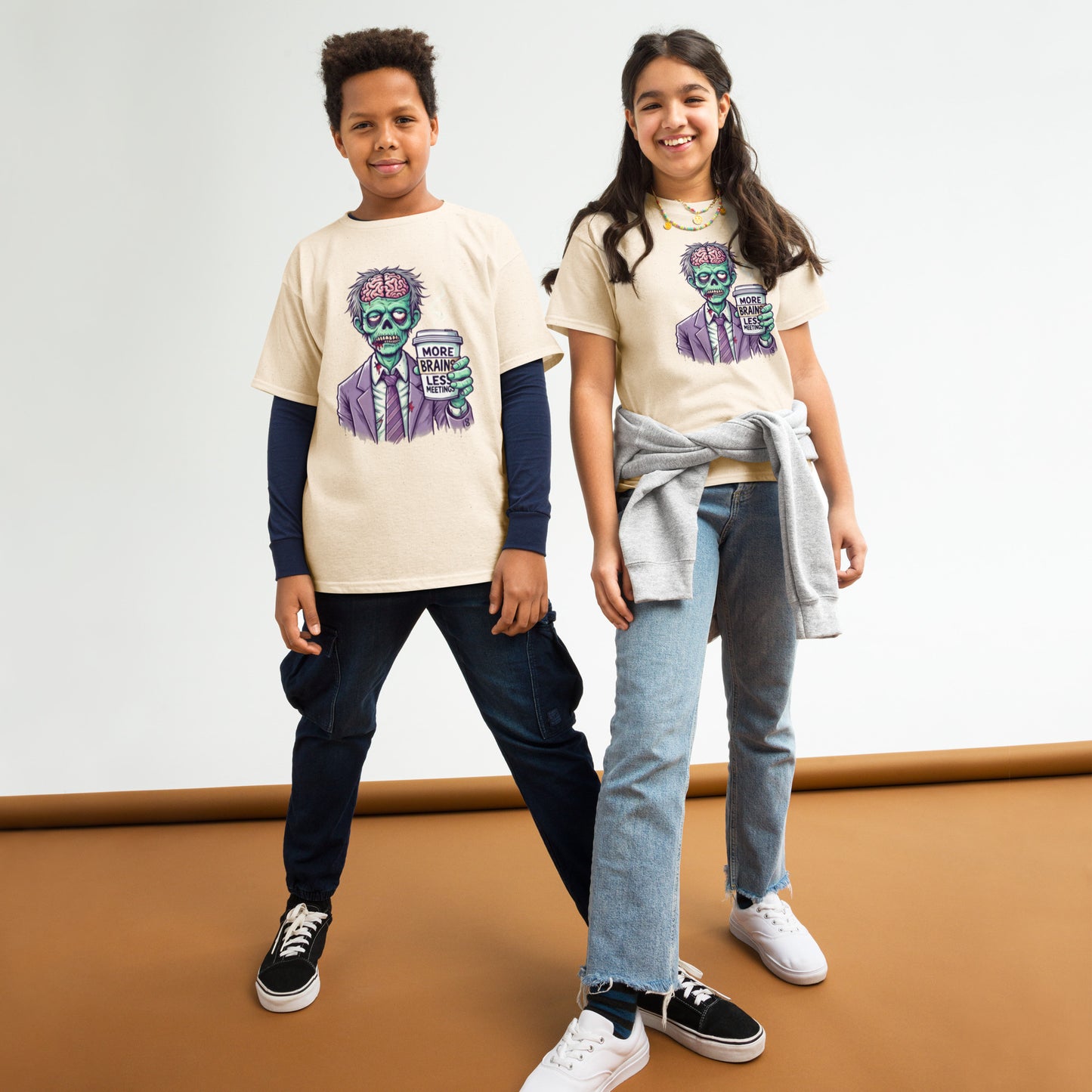 More Brains Less Meetings Teen Halloween T-Shirt – Funny Zombie Coffee Design