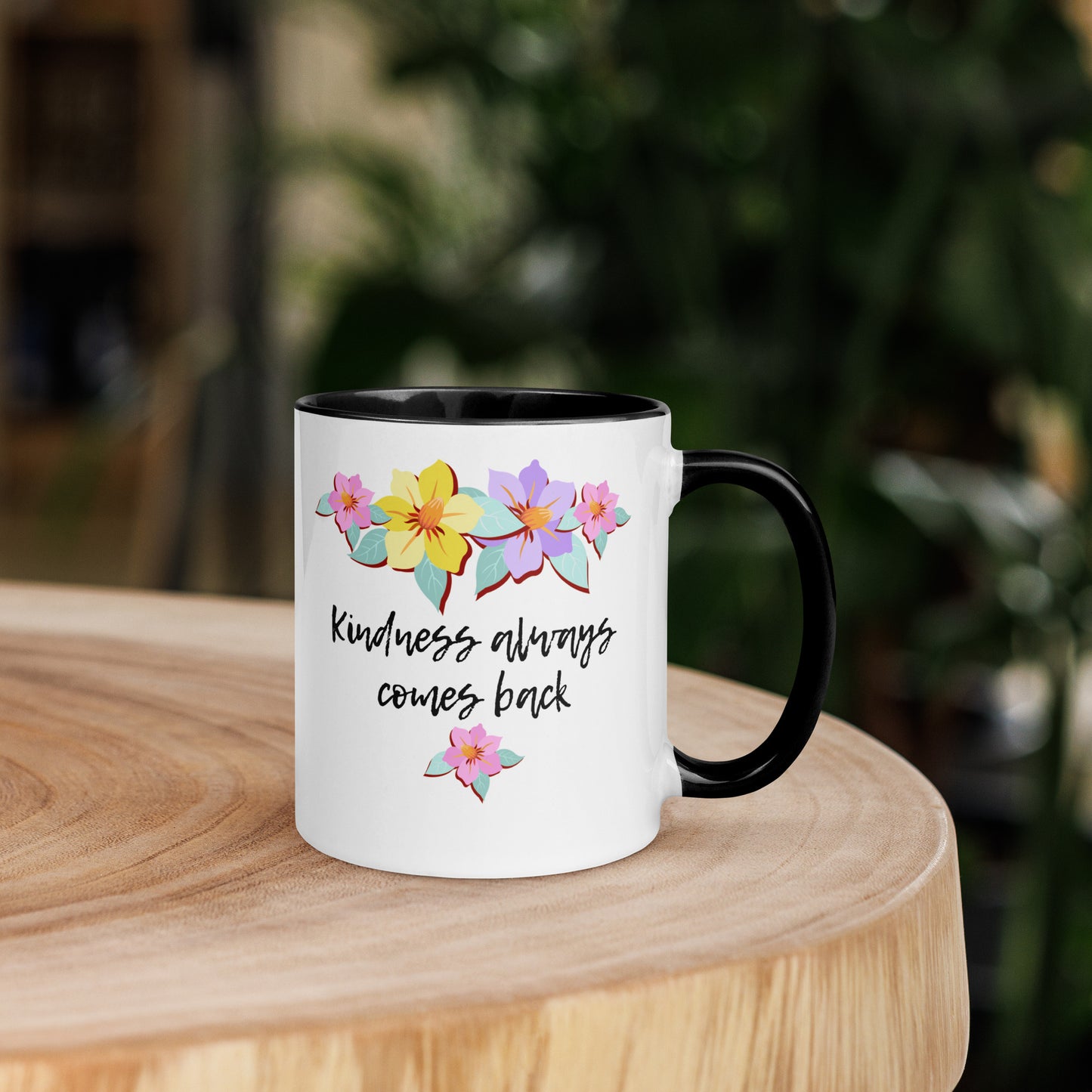 La amabilidad regresa: taza de café inspiradora