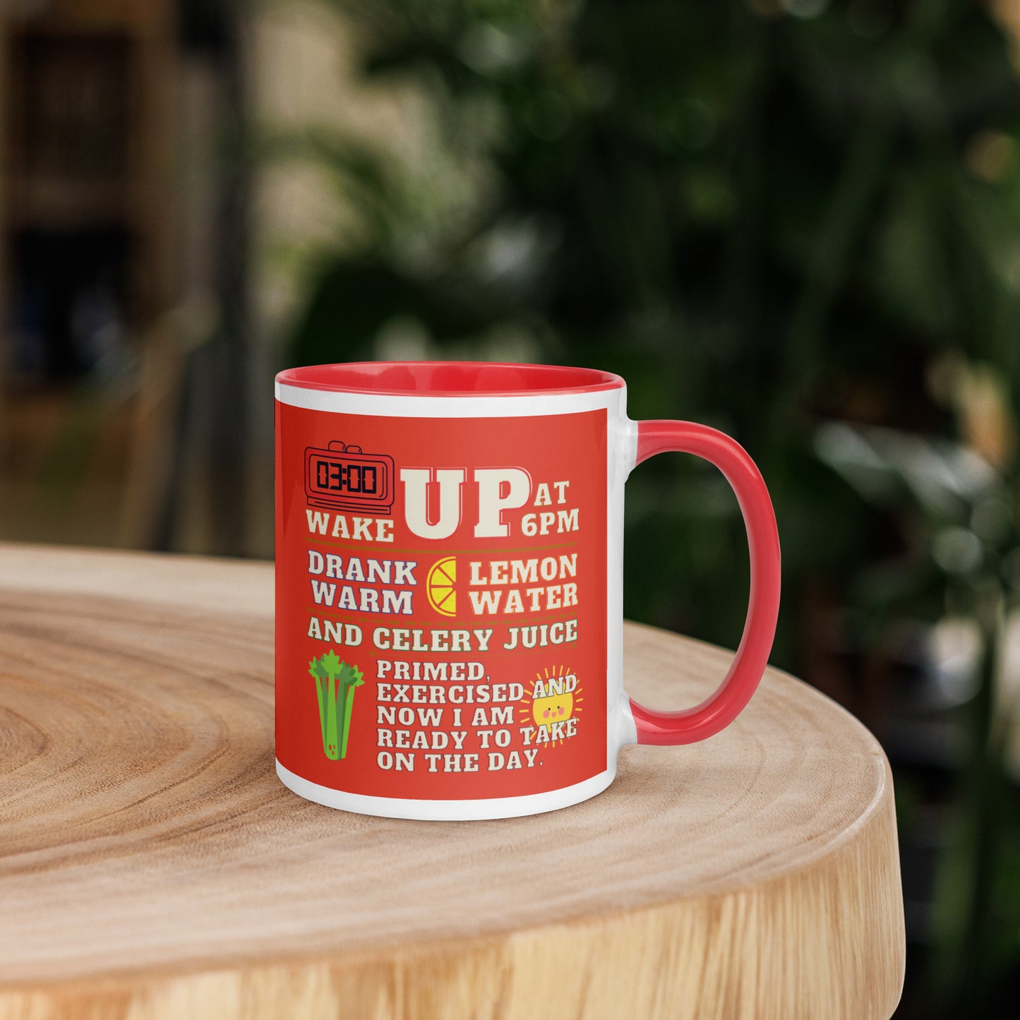 Ritual vespertino de empoderamiento: taza de café roja energizante para la noche