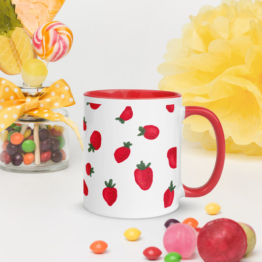 Taza de café con sinfonía de fresas